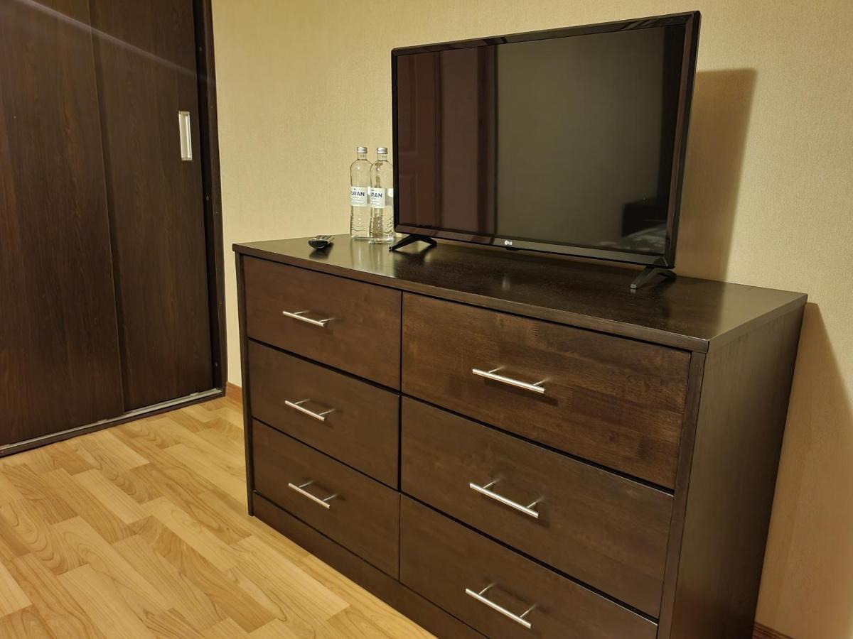 2-Х Комнатная Квартира Посуточно Sjymkent Exteriör bild