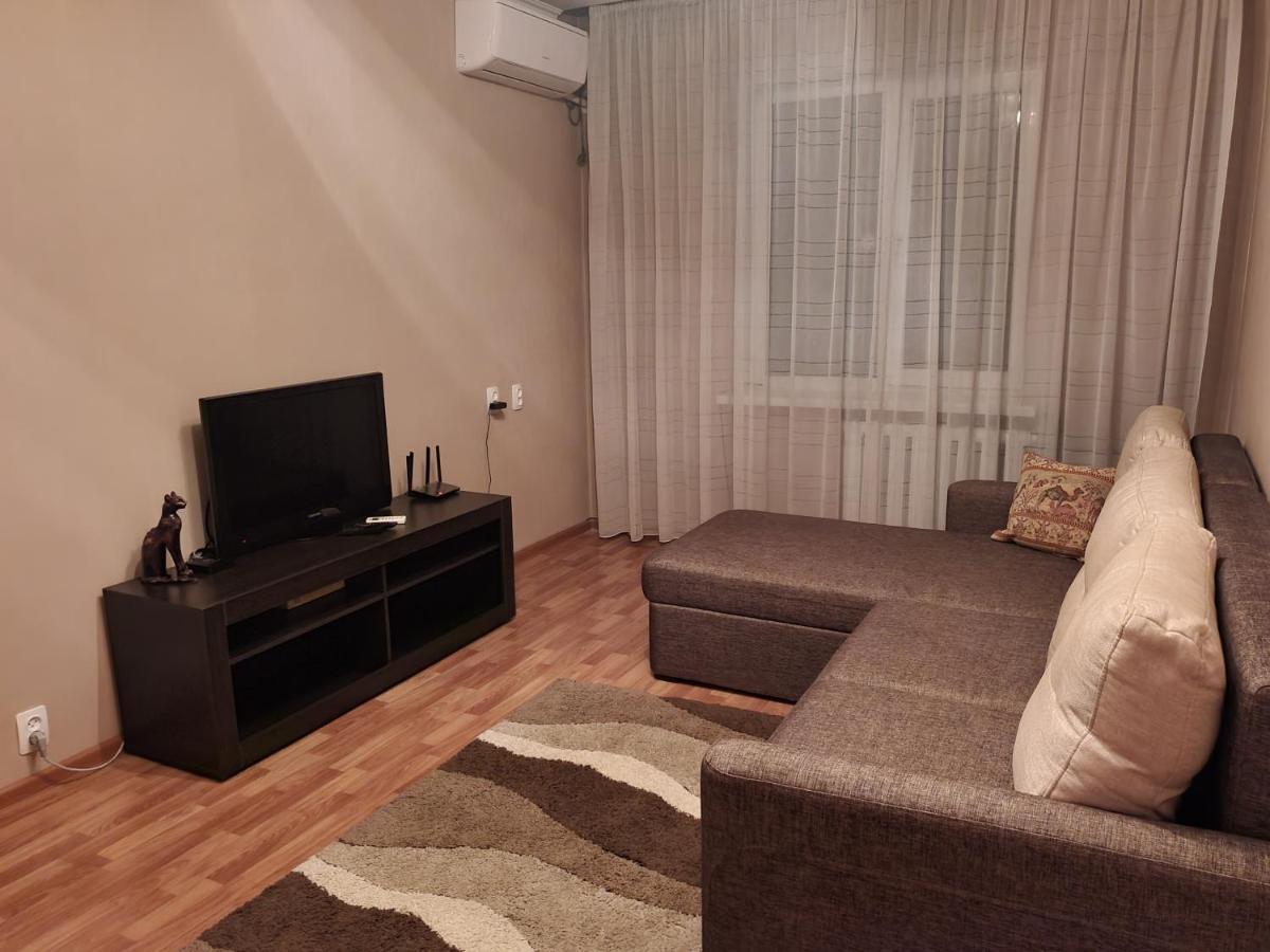 2-Х Комнатная Квартира Посуточно Sjymkent Exteriör bild
